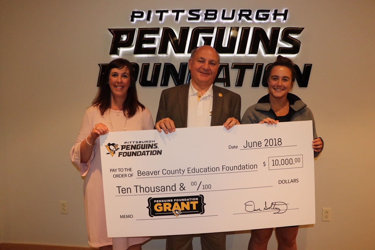 Pens Foundation Gives Big to Growing with Books in Beaver County